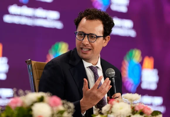 Dario-Amodei-Anthropic-1 Anthropic CEO Dario Amodei Outlines Three-Step Plan to ‘Pace the Frontier’ of AI Development