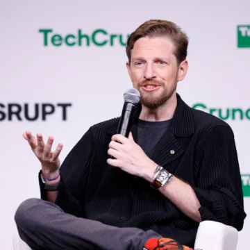matt-mullenweg Matt Mullenweg Reclaims Control as Automattic CEO Following Brief Board-Led Ouster